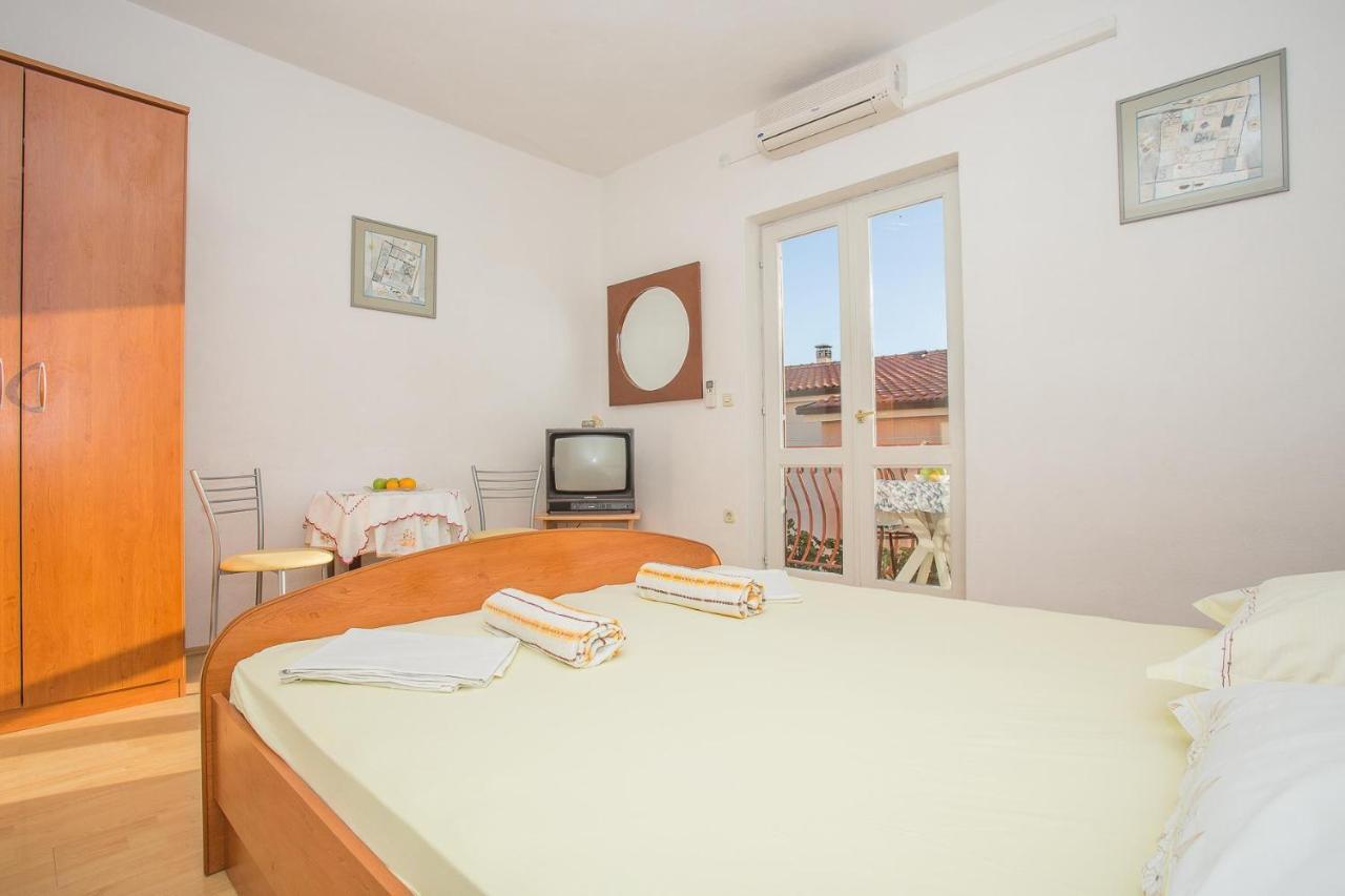Apartments Nuic 748 Макарська Екстер'єр фото
