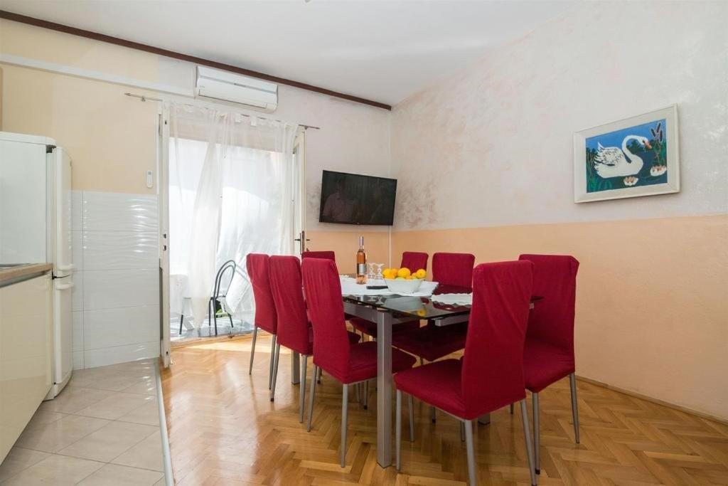 Apartments Nuic 748 Макарська Екстер'єр фото