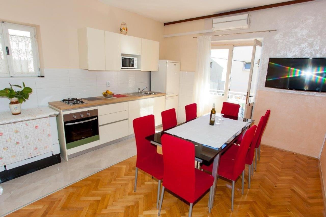 Apartments Nuic 748 Макарська Екстер'єр фото